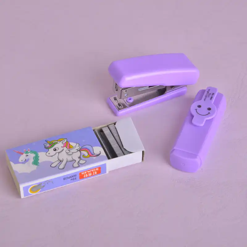 منگنه مدل یونیکورن به همراه هایلایتر و سوزن منگنه بسته 3 عددی