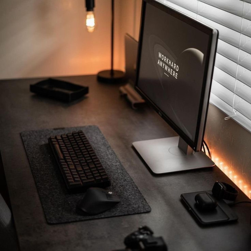 میز تحریر دینیال مدل هندسی کد DN9045