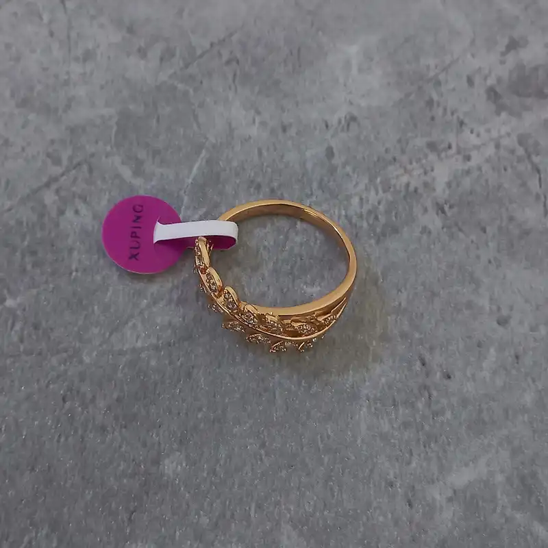 انگشتر زنانه ژوپینگ مدل برگ نگین دار کد 1130052