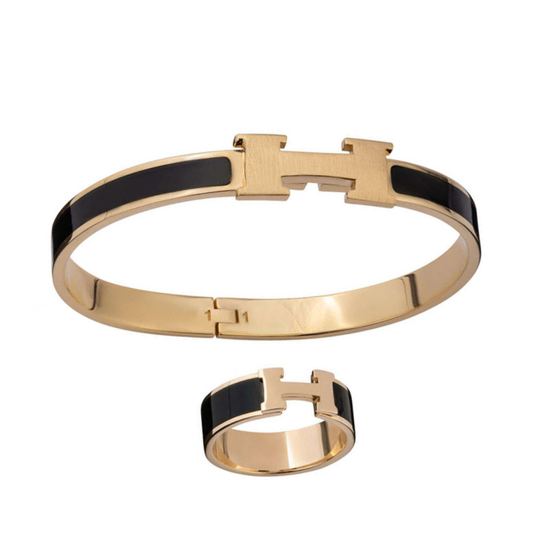 نیم ست طلا 18 عیار زنانه گالری داریم مدل کلاسیک