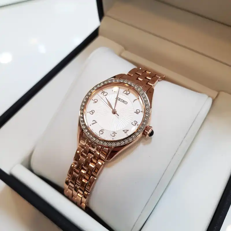 ساعت مچی عقربه ای زنانه سیکو مدل SUR396