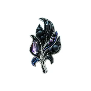 گل سینه زنانه مدل پر کد 5013