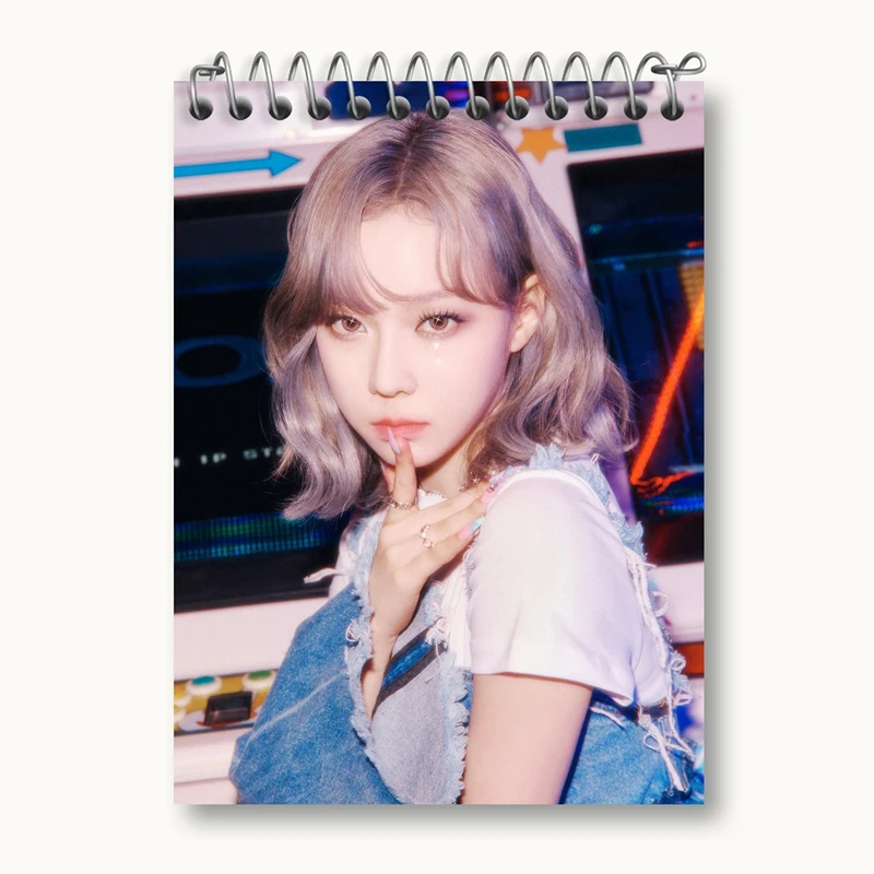 دفتر یادداشت 50 برگ خندالو مدل وینتر گروه آسپا Aespa کد 19741