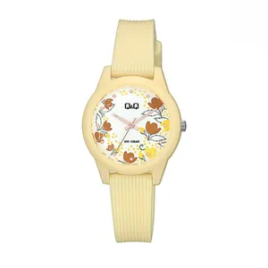 ساعت مچی عقربه ای زنانه کیو اند کیو مدل VO1A-012VY