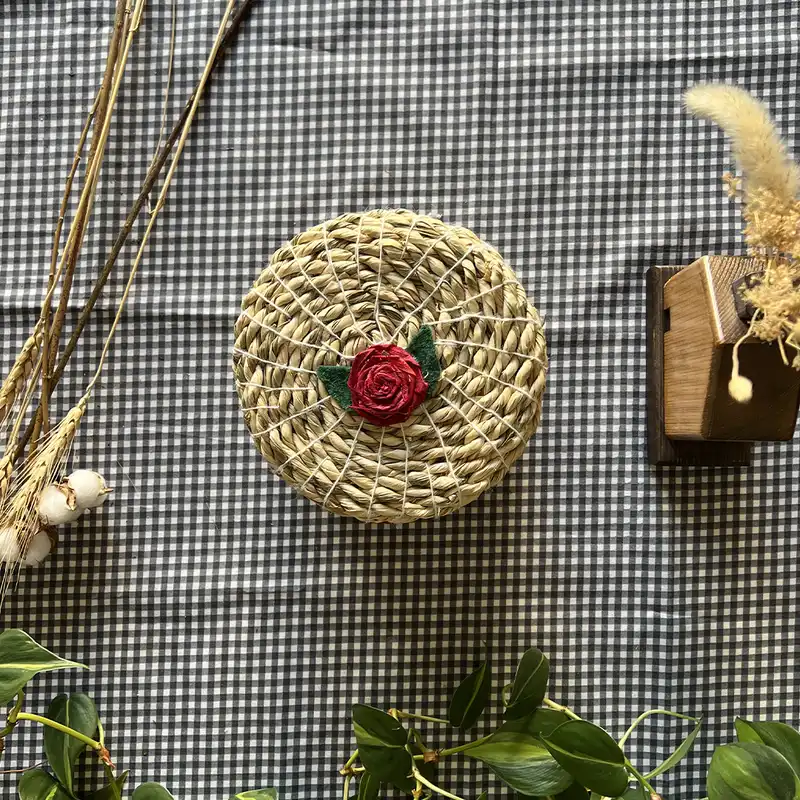 ظرف حصیری مدل دردار طرح گل