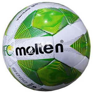 توپ فوتبال مولتن مدل چمن