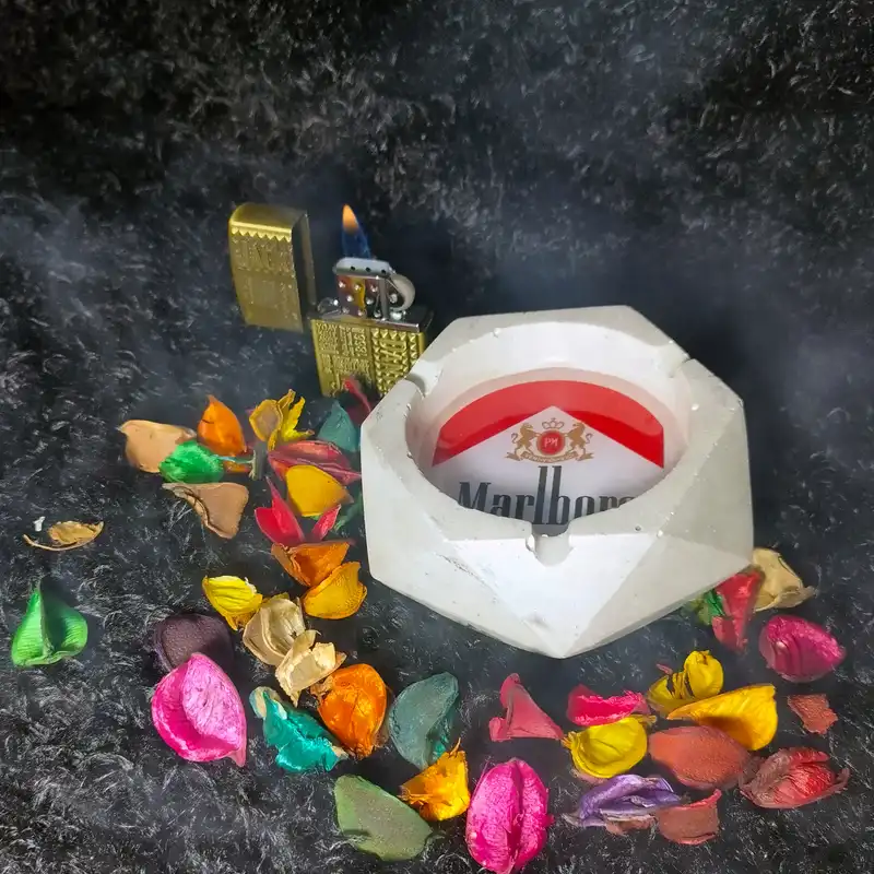 زیرسیگاری مدل اپوکسی طرح Marlboro