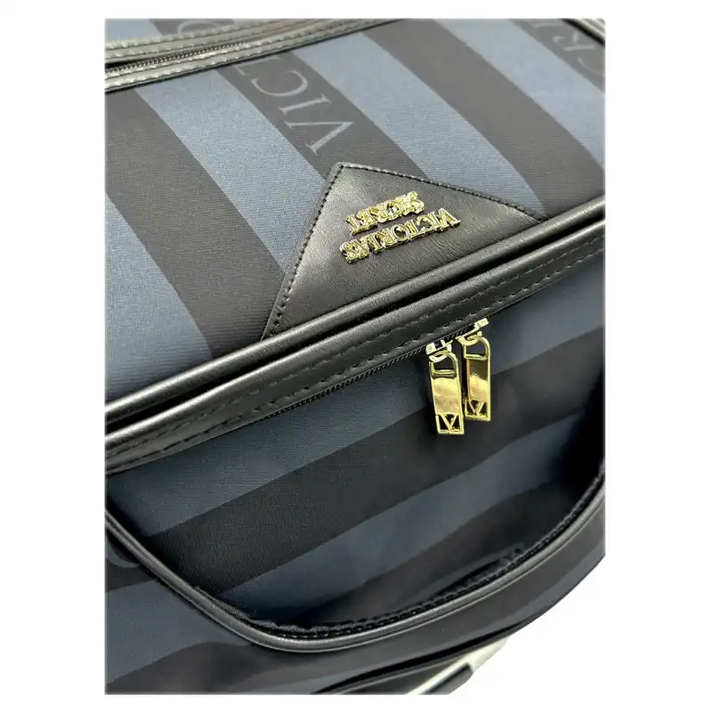 چمدان ویکتوریا سکرت مدل VS 33 سایز متوسط