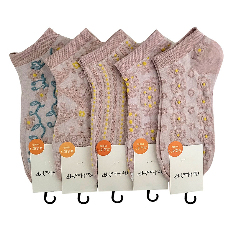 جوراب زنانه مدل برجسته فانتزی کد 01226 بسته 5 عددی