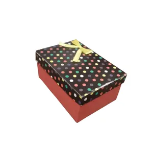 جعبه هدیه مدل مستطیل خالخالی کد B2