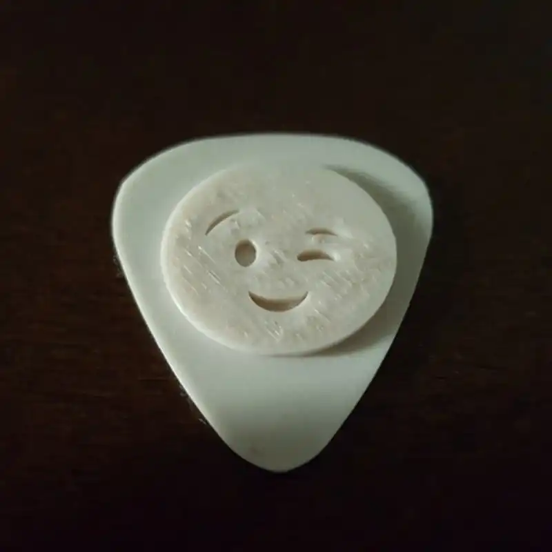 پیک گیتار مدل Emoji