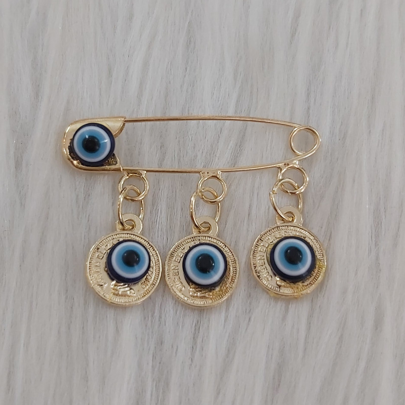 سنجاق سینه دخترانه طرح چشم زخم کد chzkh111L