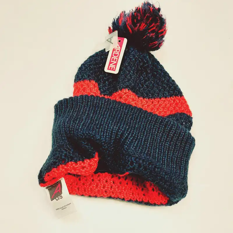 کلاه بافتنی بچگانه آردن مدل پوم پوم دار