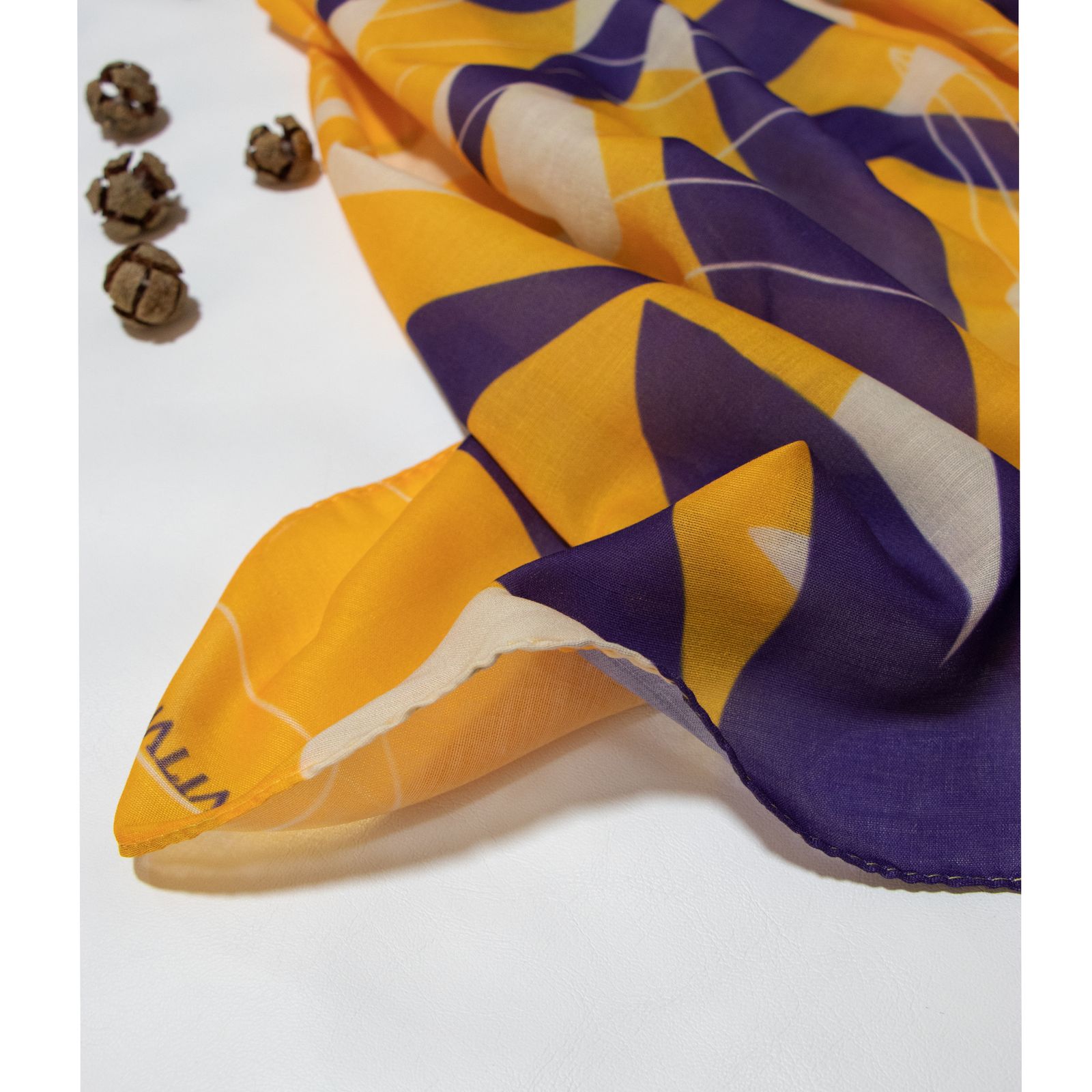 شال زنانه مدل نخ پنبه مزونی طرح برگ پاییزی کد ana-1470 -  - 6