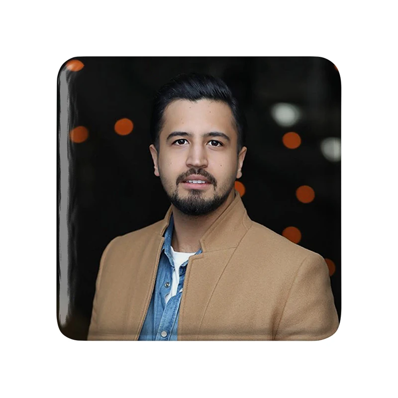 مگنت خندالو مدل مهرداد صدیقیان کد 6303