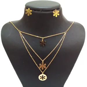 نیم ست زنانه مدل گل سه طبقه