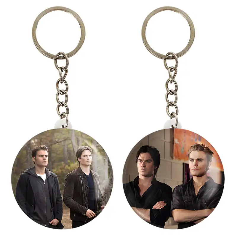 جاکلیدی خندالو مدل خاطرات یک خون آشام The Vampire Diaries کد 2024720241 مجموعه 2 عددی