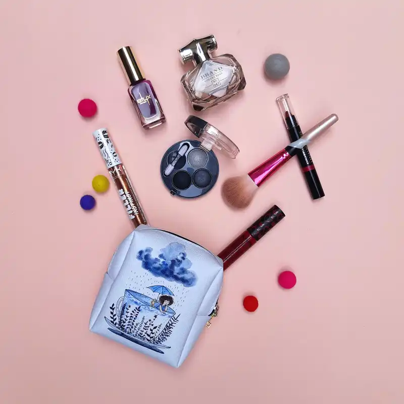 کیف لوازم آرایش زنانه طرح فنجون مدل CB-033