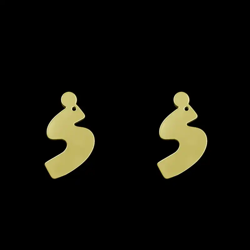 گوشواره طلا 18 عیار زنانه مدوپد مدل هندسی کد GA1-15105