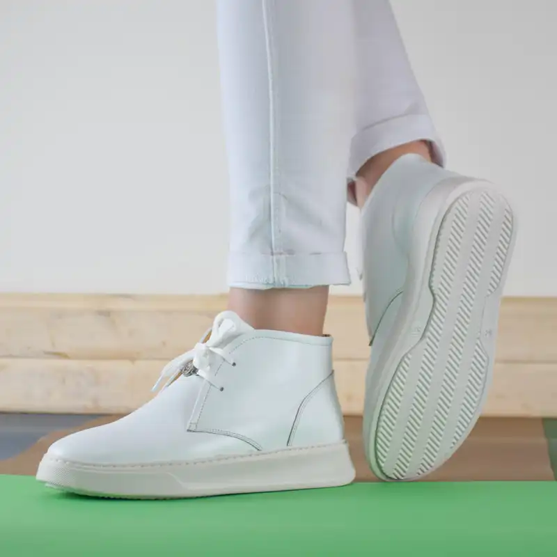 نیم بوت زنانه کرمانی مدل چرم دستدوز کد 652 رنگ سفید