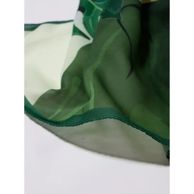 شال زنانه مدل نخی طرح دختر کد sar-1725