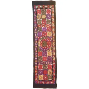 رومیزی سوزن دوزی کد SOOZRA66