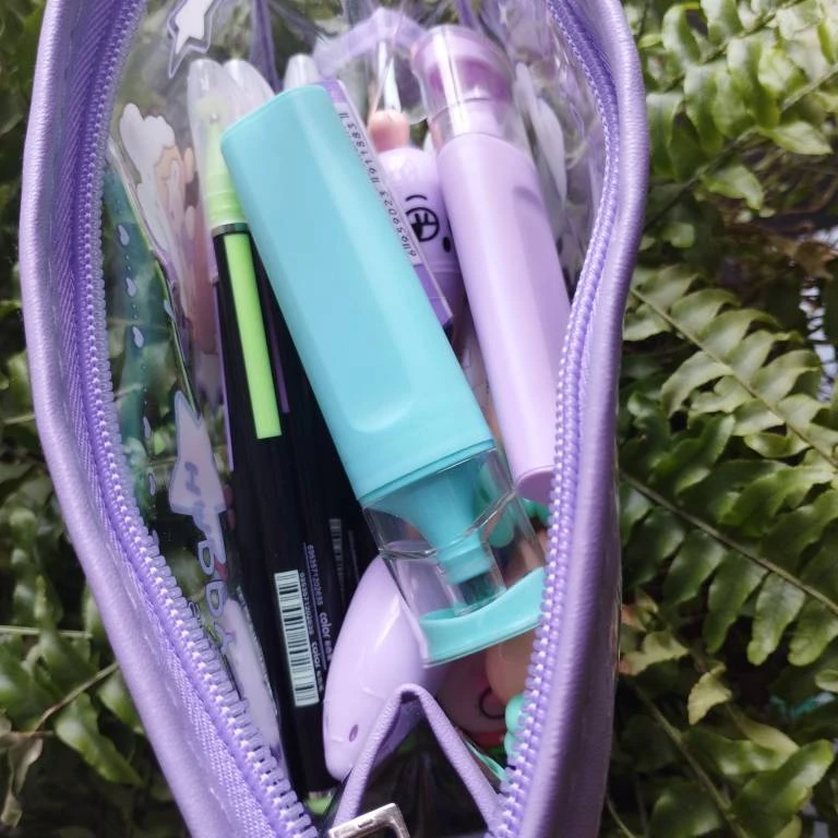 عکس شماره 5 : جامدادی مدل شفاف طرح دختر و خرگوش کد ban1