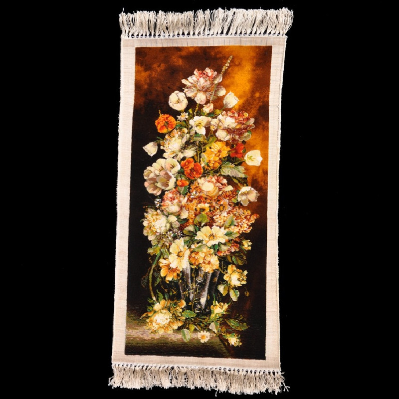 فرش دستباف دیوارکوب مدل گل برجسته گلناز