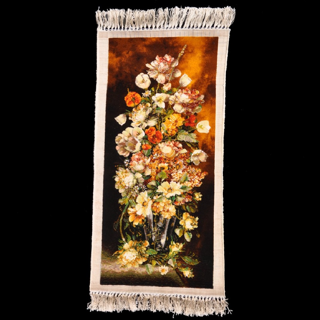 فرش دستباف دیوارکوب مدل گل برجسته گلناز