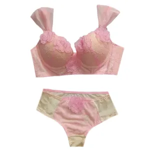 ست شورت و سوتین زنانه مدل گل برجسته 
