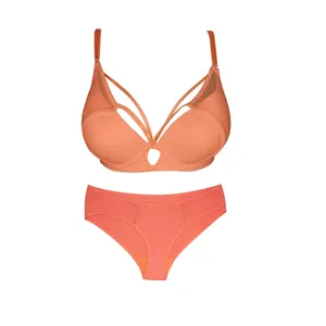 ست شورت و سوتین زنانه مدل اسفنجی لمه دار