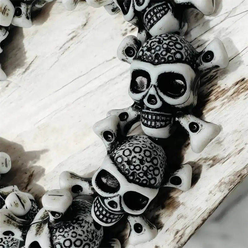 دستبند مدل جمجمه باستانی