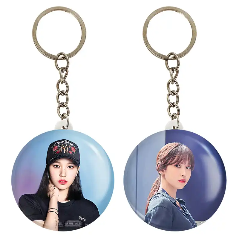 جاکلیدی خندالو مدل مینا گروه توایس TWICE کد 1994119946 مجموعه 2 عددی