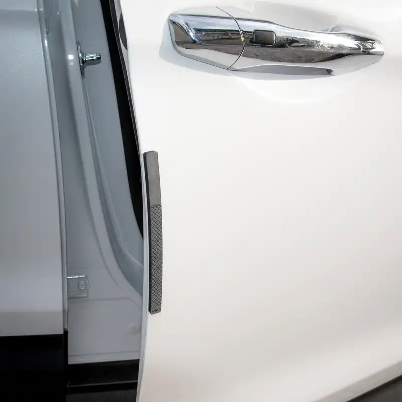 ضربه گیر در خودرو ام سی کد MC-20701 مناسب برای پژو 207 مجموعه 6 عددی