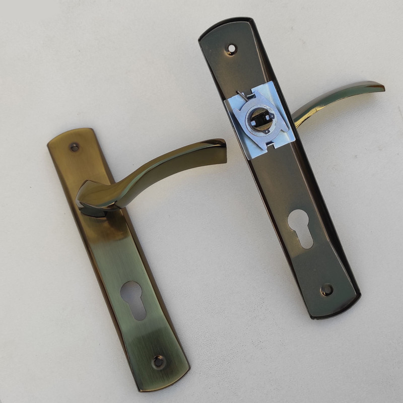 دستگیره در آوا مدل SS-12 مجموعه 2 عددی دستگیره در آوا مدل SS-12 مجموعه 2 عددی