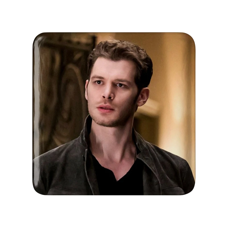 مگنت خندالو طرح کلاوس مایکلسون اصیل ها The Originals  مدل مربعی کد 20313