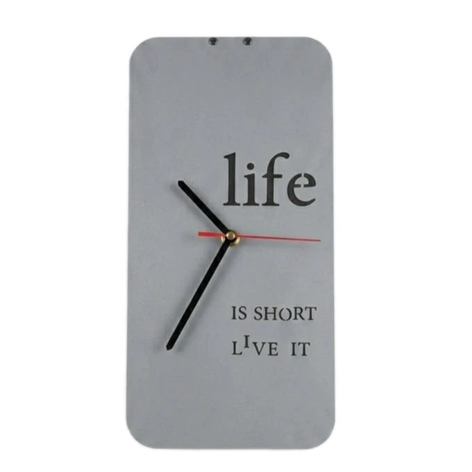 ساعت دیواری عقربه‌ای با نشانگر فانتزی مدل Life is short