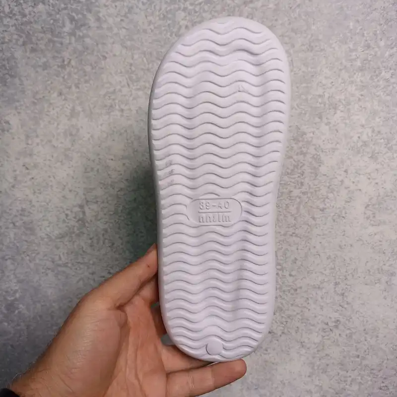 دمپایی لاانگشتی زنانه نسیم مدل آتوسا کد 1549-WH