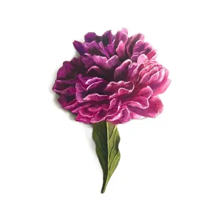 گل سینه زنانه مدل گل میخک
