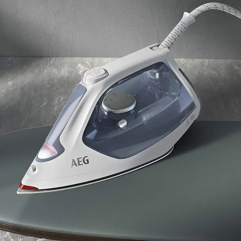 اتو بخار آ ا گ مدل SI7-1-4WB