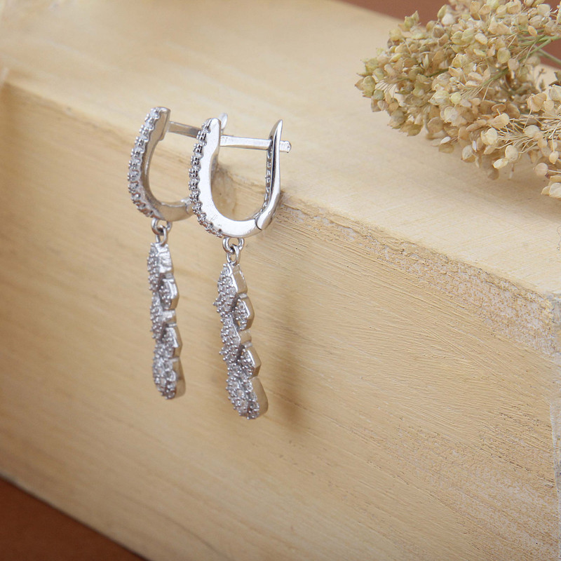 گوشواره نقره زنانه بازرگانی میلادی مدل قالب جواهری آبکاری رادیوم کد GZN_391