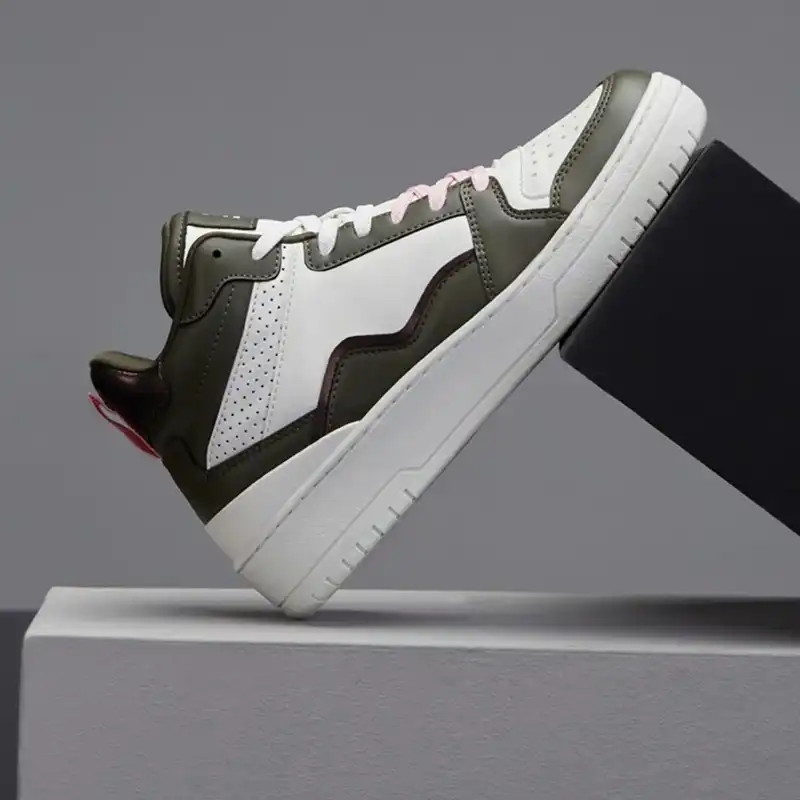 کفش روزمره زنانه دارک سیر مدل ساقدار