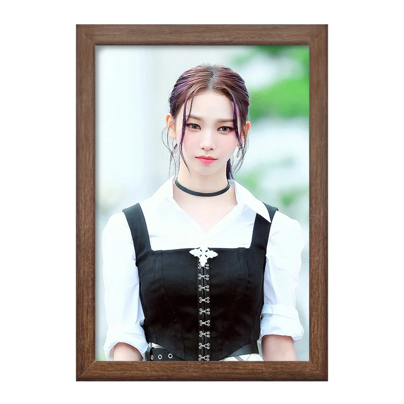 تابلو خندالو طرح کارینا گروه گروه آسپا Aespa  کد 19711