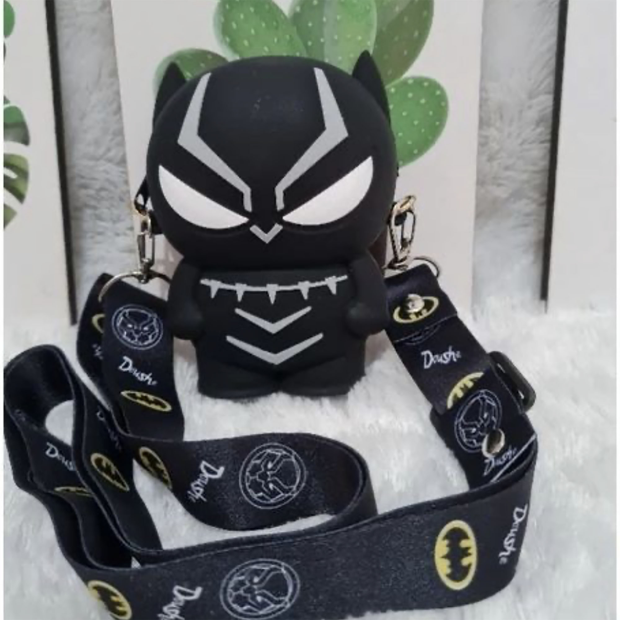 کیف رودوشی بچگانه مدل سیلیکونی طرح Black Panther
