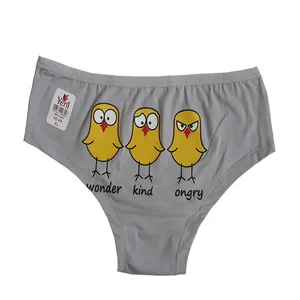 شورت زنانه مدل انگری برد 3