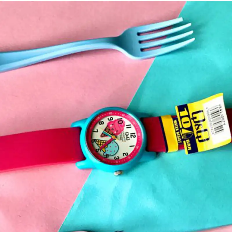 ساعت مچی عقربه ای کیو اند کیو بچگانه مدل vr41j007y