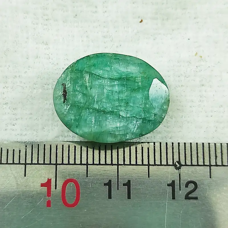 سنگ زمرد طبیعی سلین کالا مدل بیضی کد pc1-12
