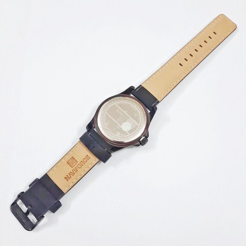 ساعت مچی عقربهای مردانه کوارتز نیوی فورس مدل 8023-BWB