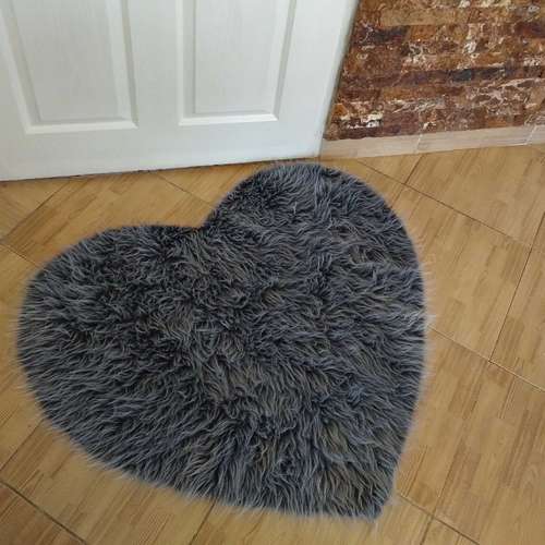 پادری مدل خز طرح قلب سایز 100x100 سانتیمتر