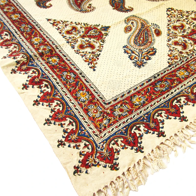 عکس شماره 4 : رومیزی قلمکار طرح گل و بوته مدل چهار نفره کد 100150-2